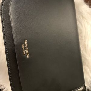 Med flap shoulder bag